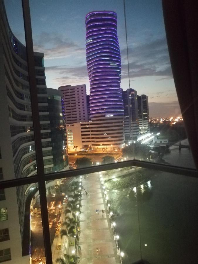 Puerto Santa Ana Suites Guayaquil Exterior photo