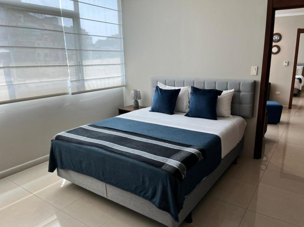 Puerto Santa Ana Suites Guayaquil Exterior photo