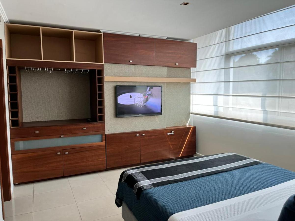 Puerto Santa Ana Suites Guayaquil Exterior photo