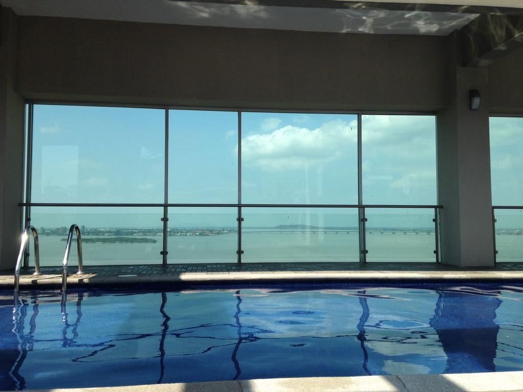 Puerto Santa Ana Suites Guayaquil Exterior photo